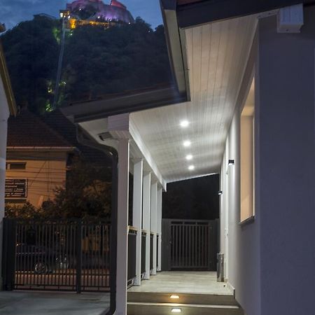デヴァ Casa Branga Bed & Breakfast エクステリア 写真