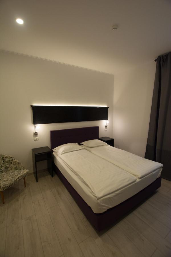 デヴァ Casa Branga Bed & Breakfast エクステリア 写真