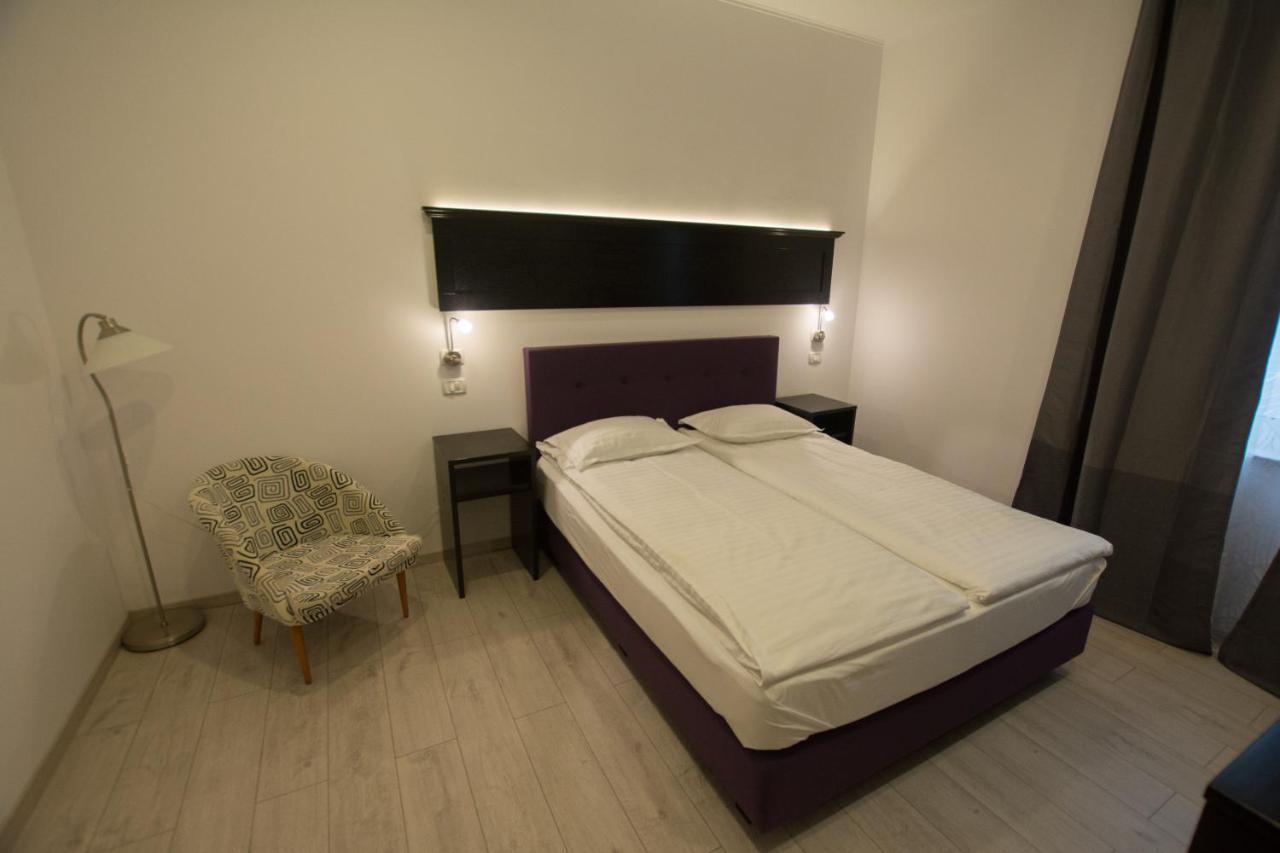 デヴァ Casa Branga Bed & Breakfast エクステリア 写真